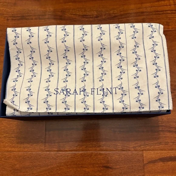 Sarah Flint Black Flats with Gold Detailing - Picture 6 of 9